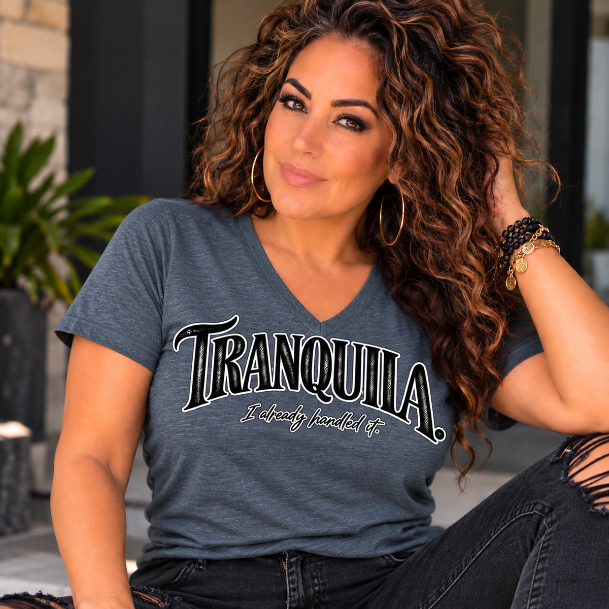 Tranquila v-neck tee