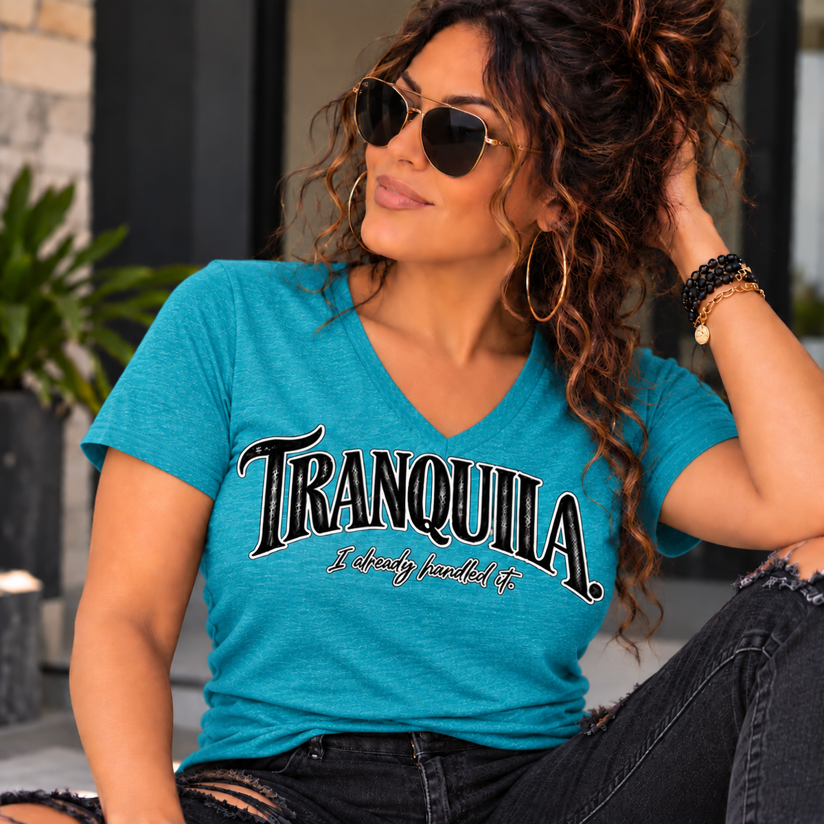 Tranquila v-neck tee